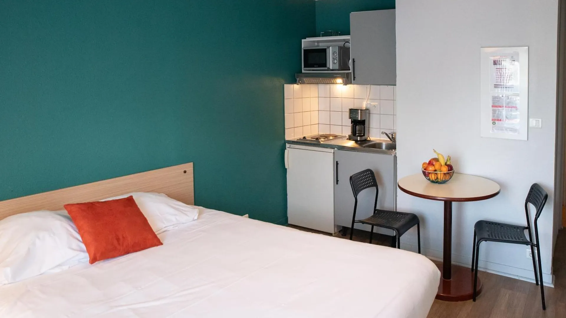 Terres De France Brest Aparthotel