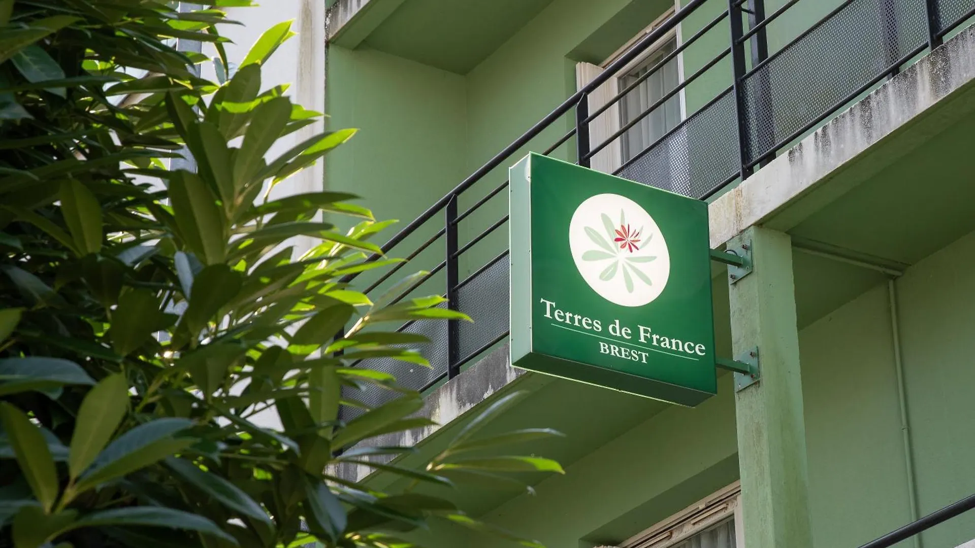 Terres De France Brest Aparthotel 2*,  Frankrijk